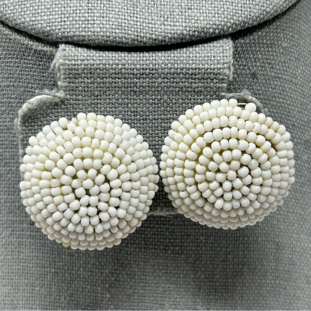 Vintage White Beaded Round Clip On Earrings